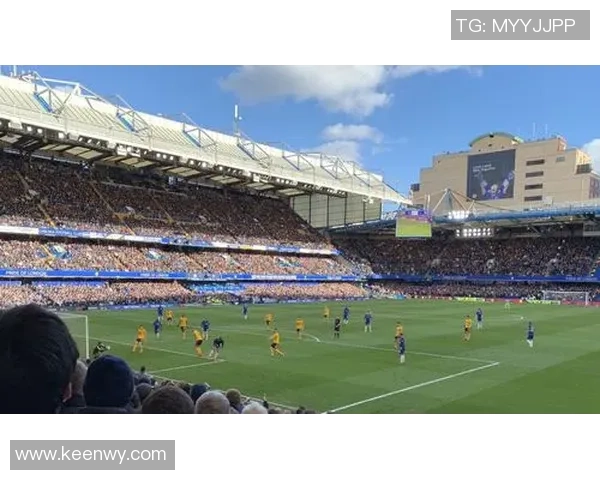 法国足球新星卡贝拉崭露头角 球场表现引发世界瞩目 法国足球新星卡贝拉崭露头角 球场表现引发世界瞩目