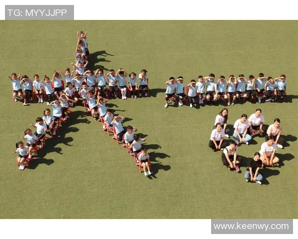 激情绿茵巨星挥洒汗水震撼射门定格瞬间燃爆心中热血