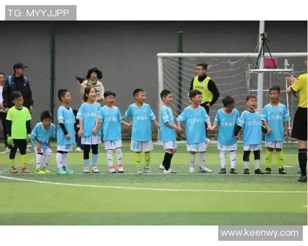 足球星期四比赛安排揭晓 多场赛事精彩纷呈等你关注