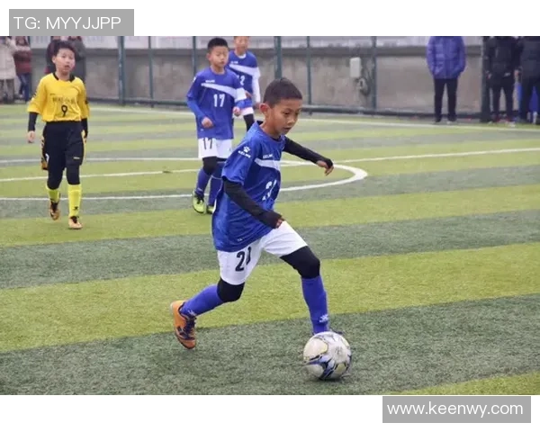 足球球星RK：从天赋少年到绿茵场传奇的成长之路